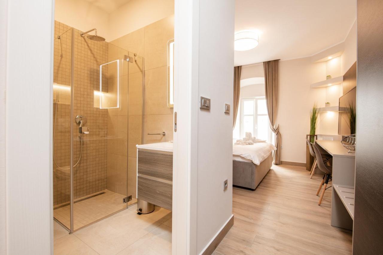 Deluxe Apartments & Rooms Revis Rijeka Exterior photo